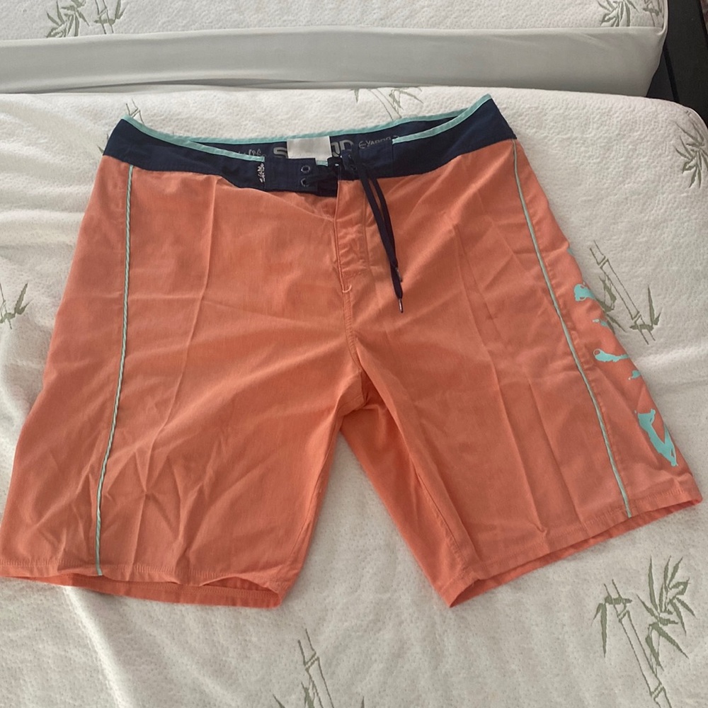 Men’s salt life board shorts